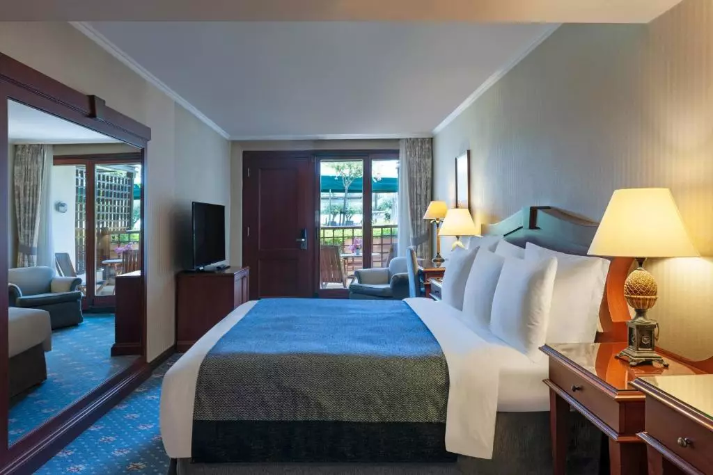 رنسانس پولات استانبول