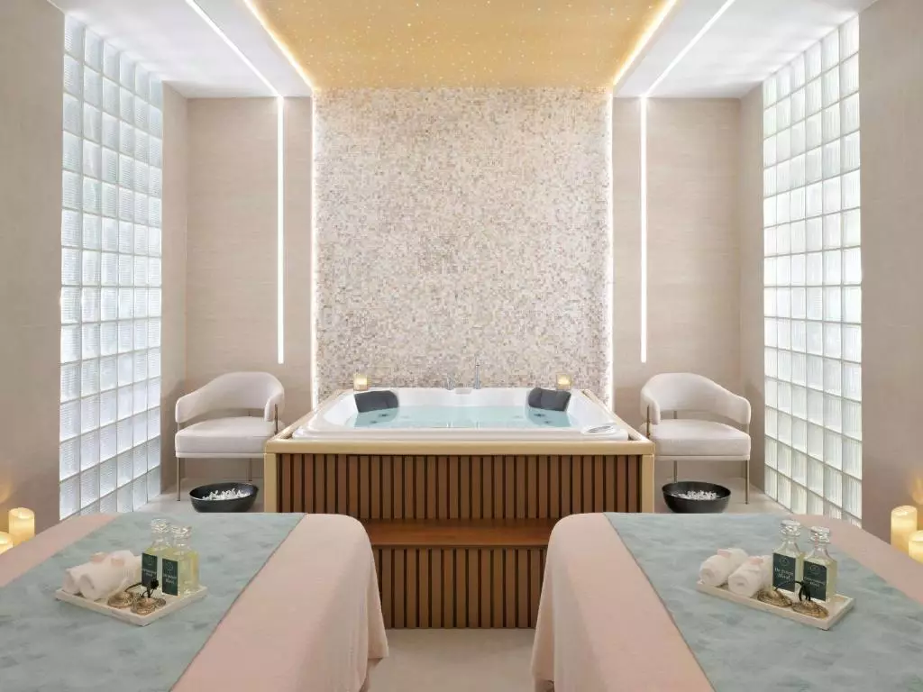 سوئيس الموروج دبی