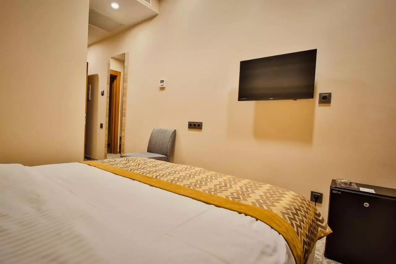 آمری پلازا تفلیس