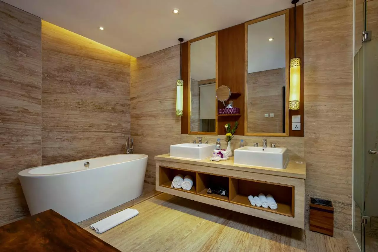 تورنتوم فورمرلی گرند ایینا