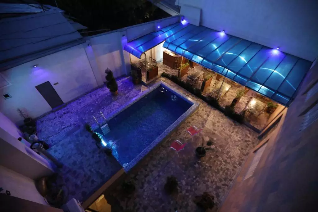 آلبا ایروان