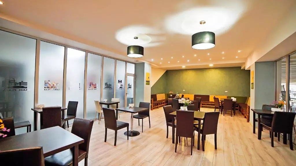 ماردی پلازا باتومی