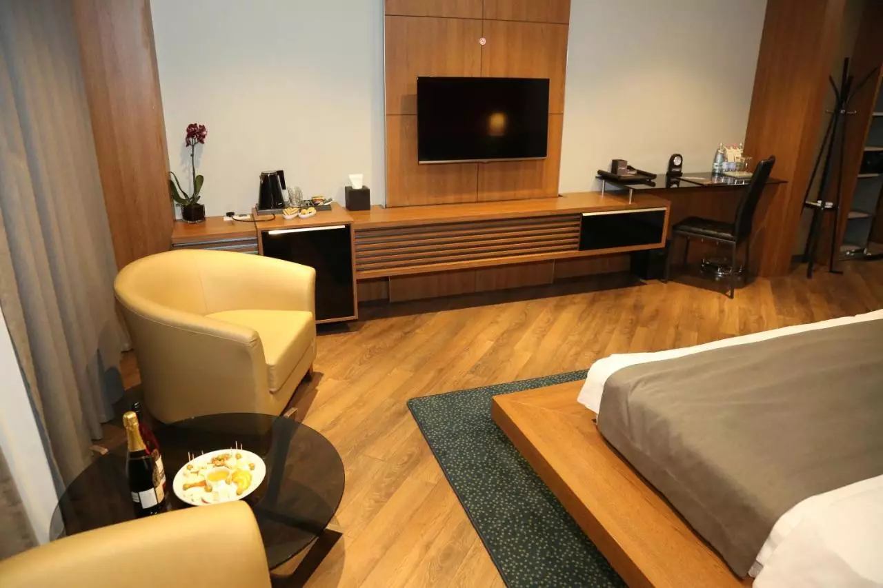 گلدن پالاس تفلیس