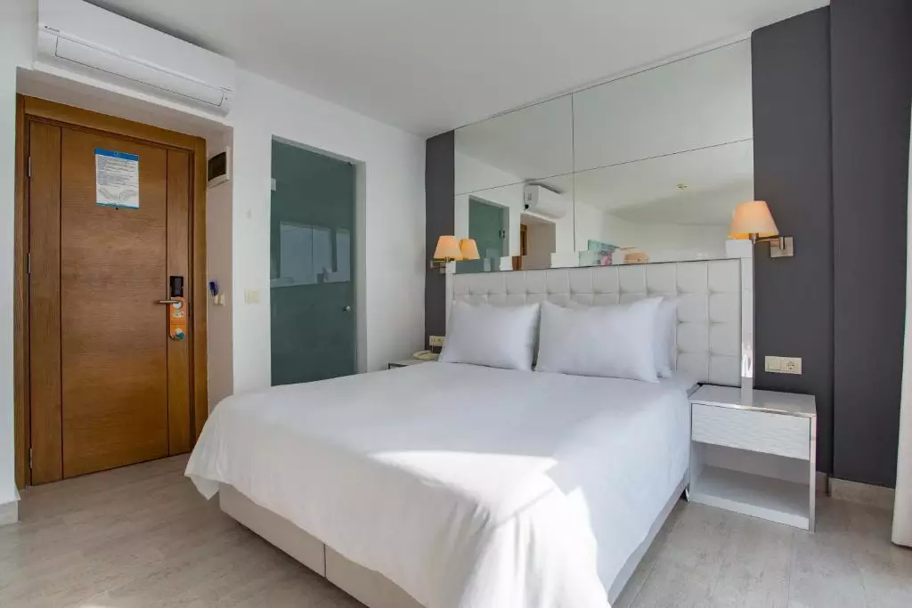 لو بلو اند ریزورت کوش آداسی