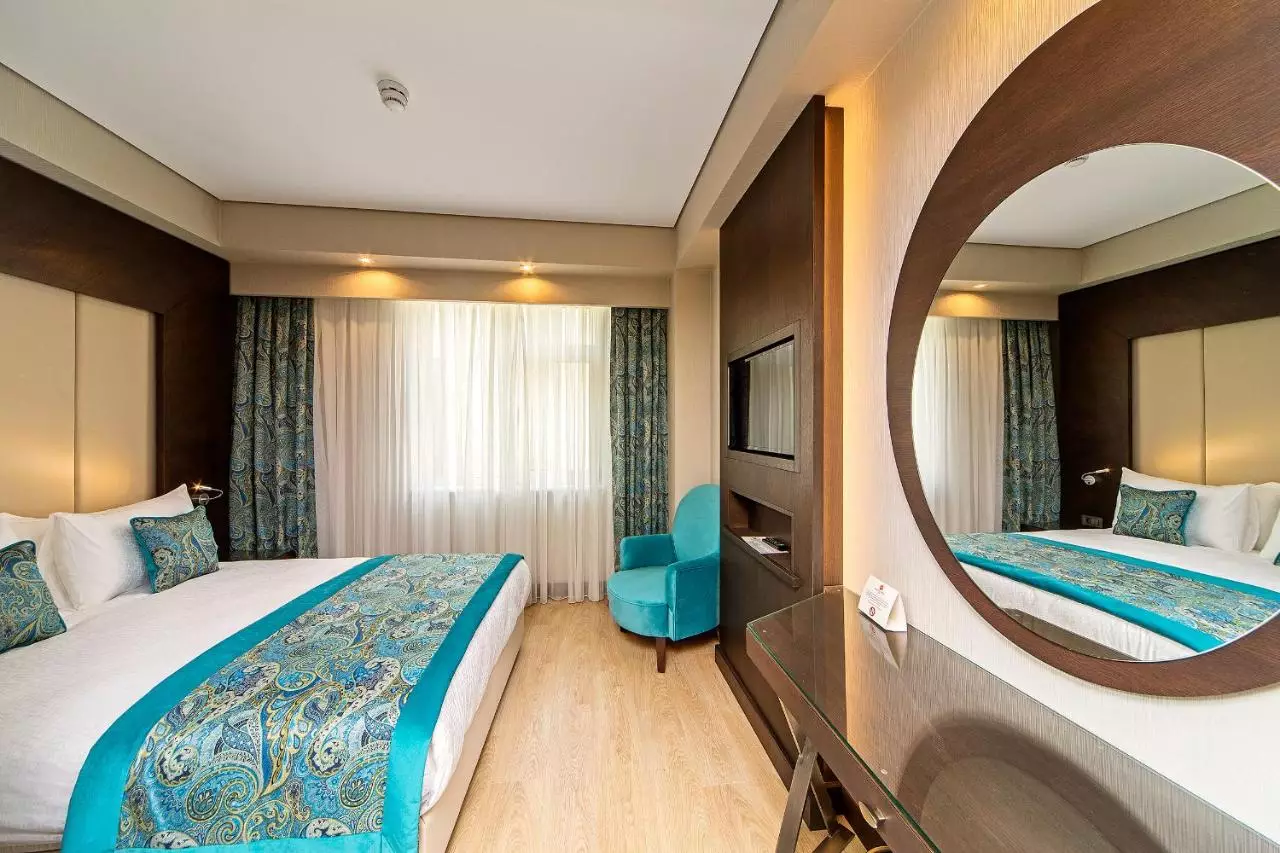 موکارناس تکسیم استانبول