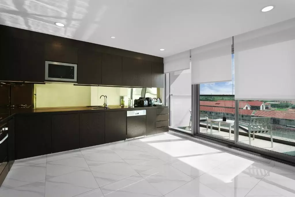 میلینیوم آتریا بیزینس بی دبی