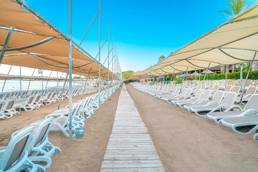 کیرمان لئودیکیا ریزورت آلانیا