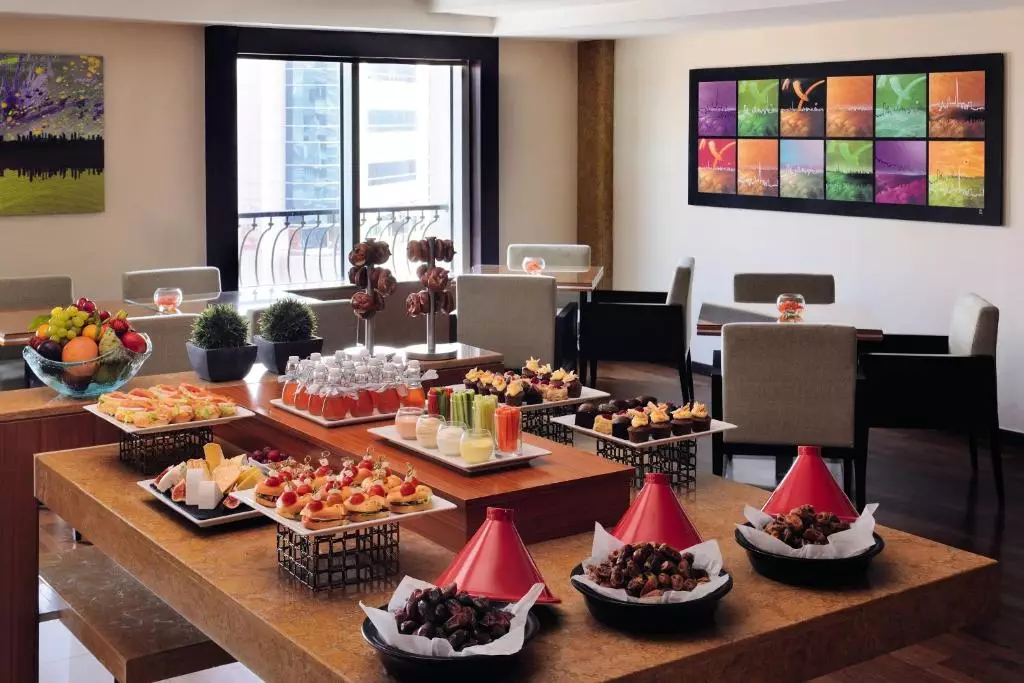 آوانی دیره دبی