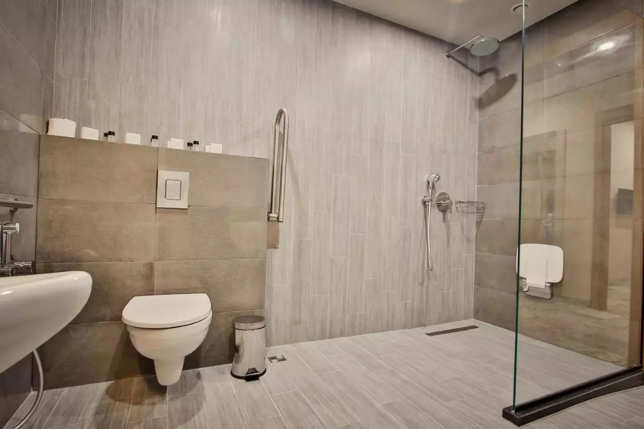 آمری پلازا تفلیس