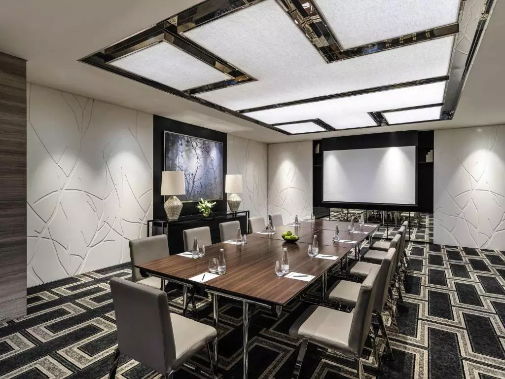 پولمن داون تاون دبی