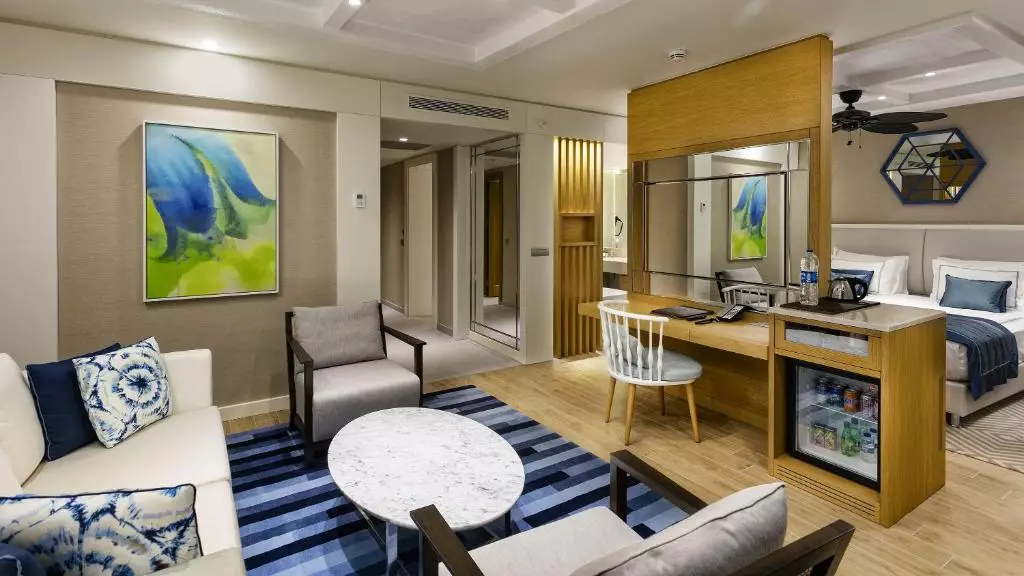 تایتانیک لاکچری کالکشن بدروم