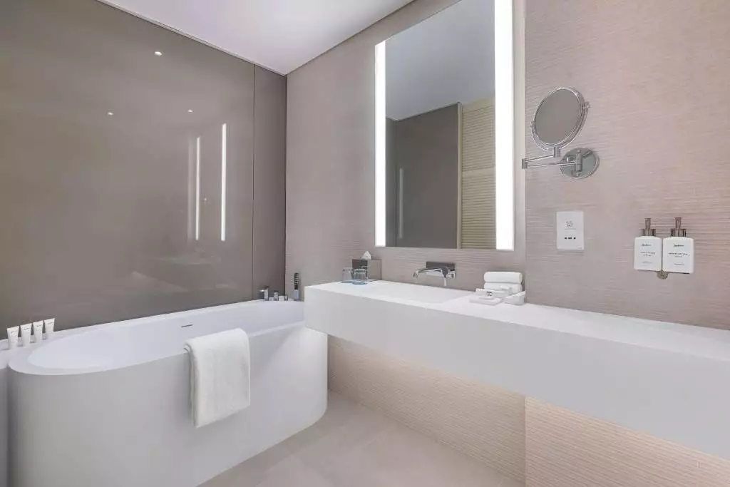 رادیسون بیچ ریزورت پالم جمیرا دبی