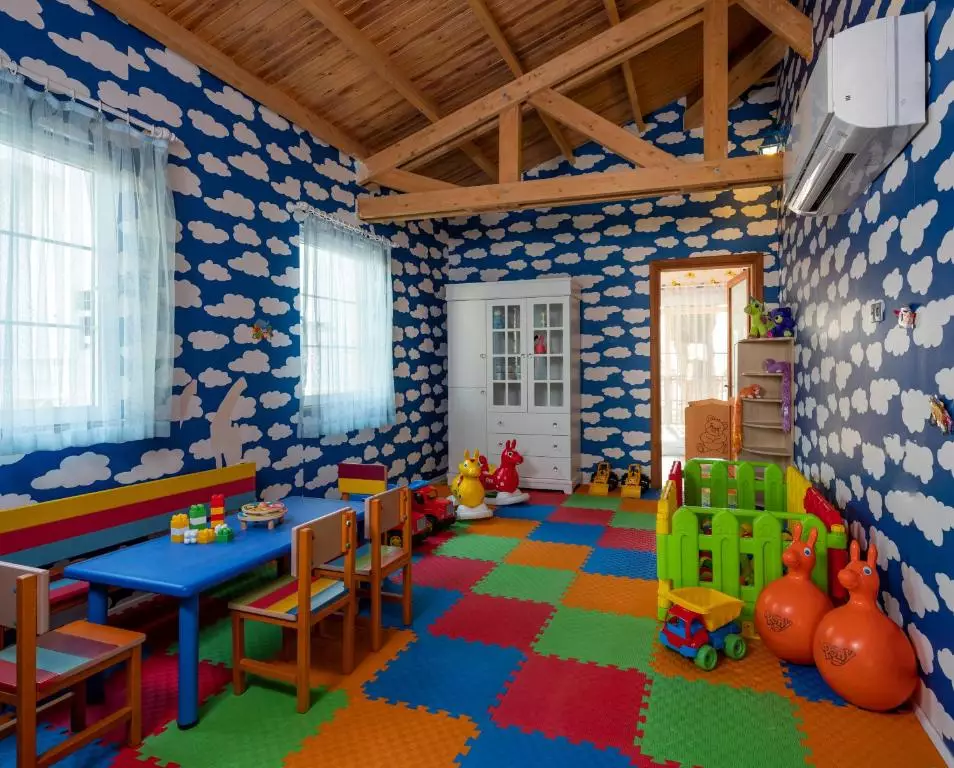 روبی پلاتینوم آلانیا