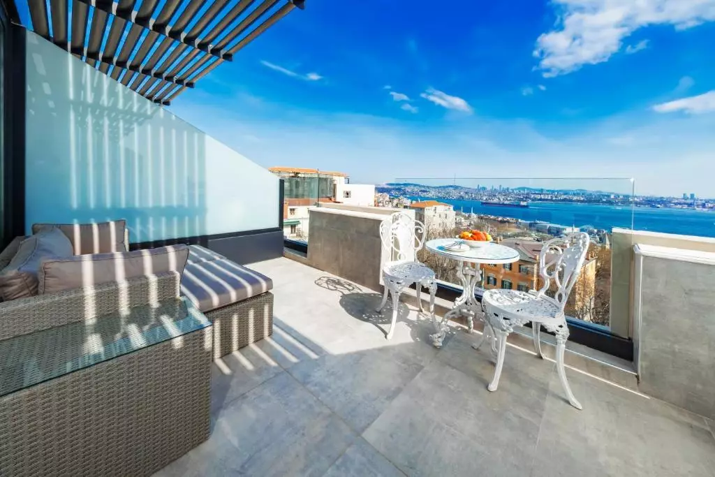 رینگ استون بسفروس استانبول