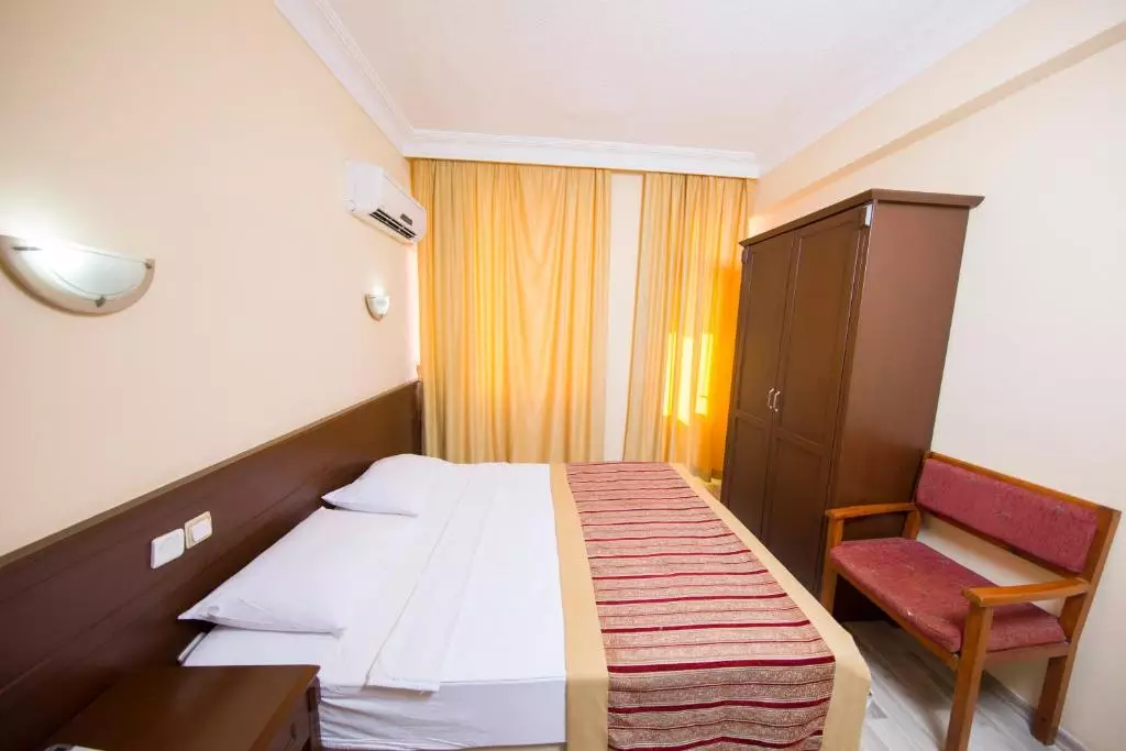 کلاس مور بیچ آلانیا