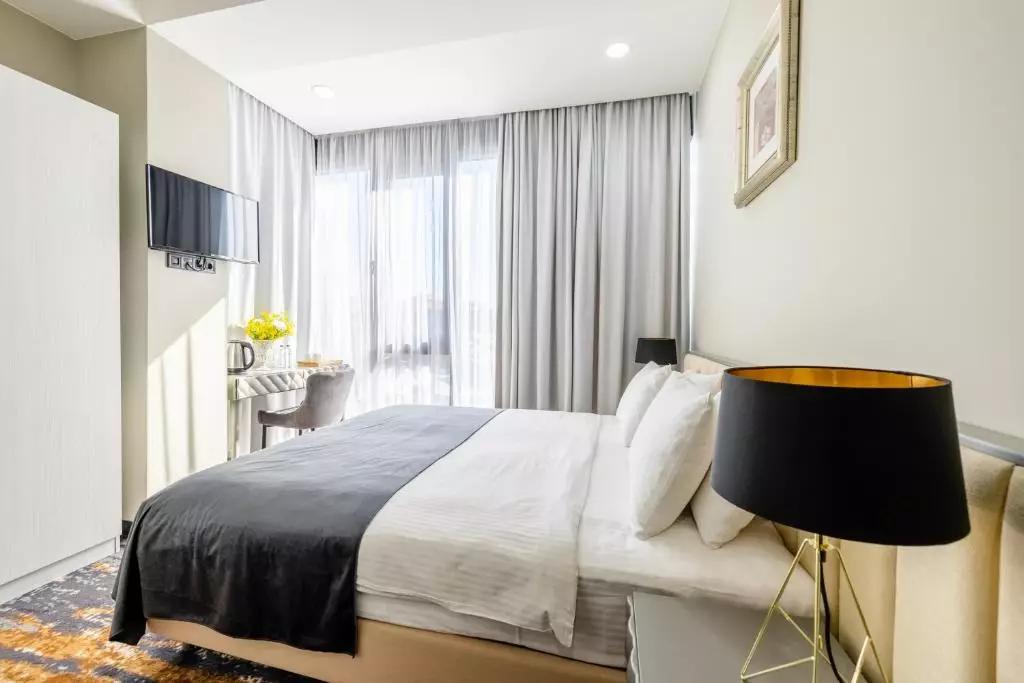 بروس گاردن تفلیس