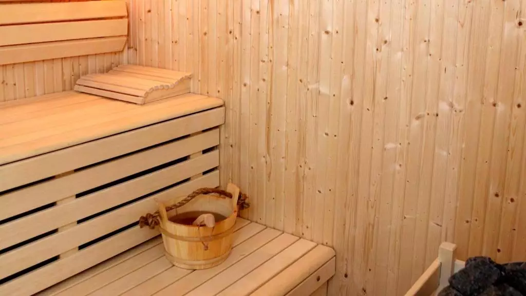 کراون پلازا دیره دبی