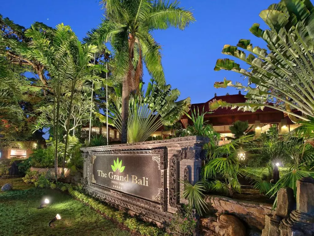 هتل گرند بالی نوسا دوا