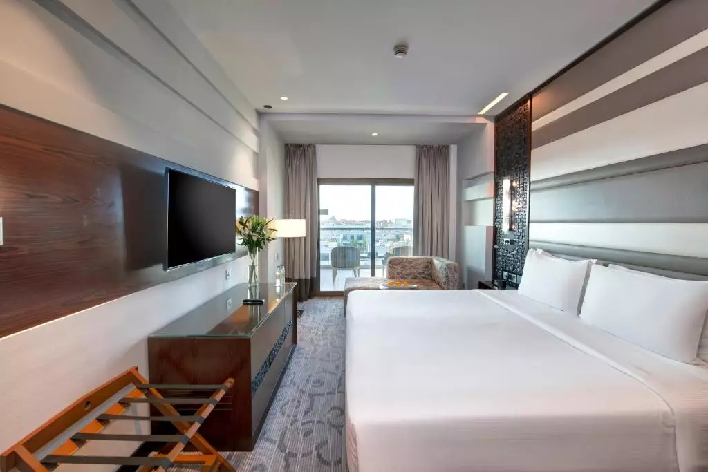 متروپولیتن شیخ زائد دبی