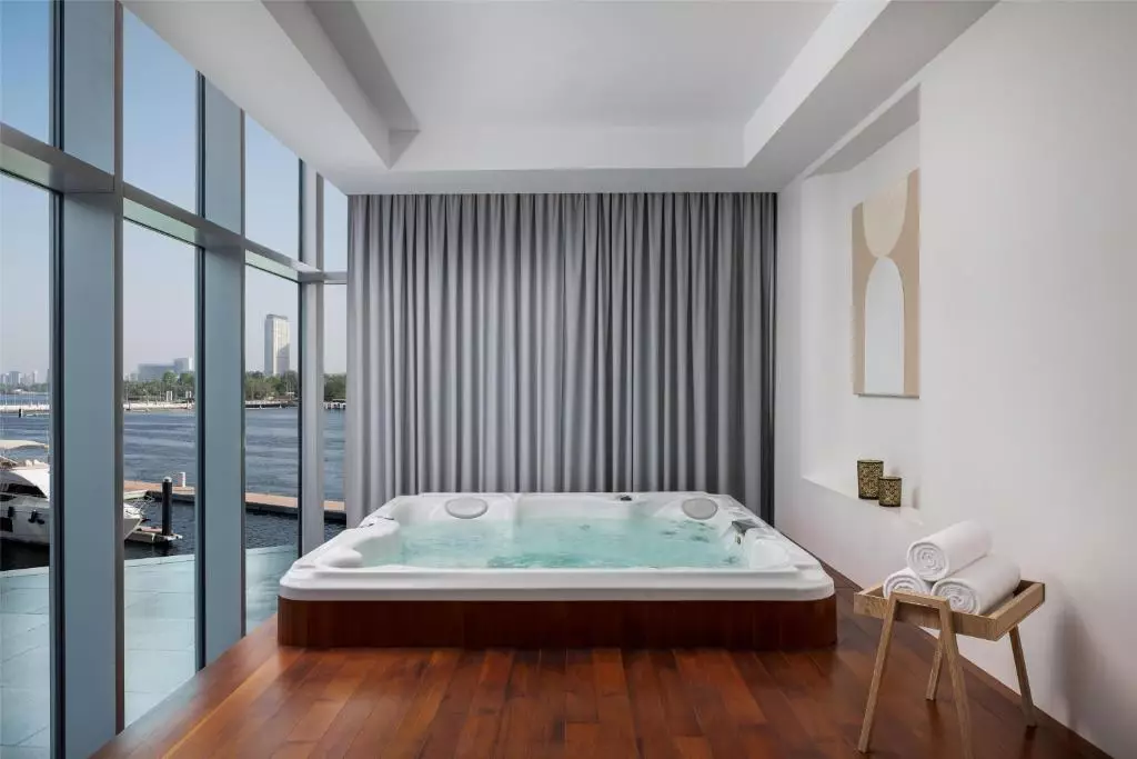 هتل هیلتون کریک دبی