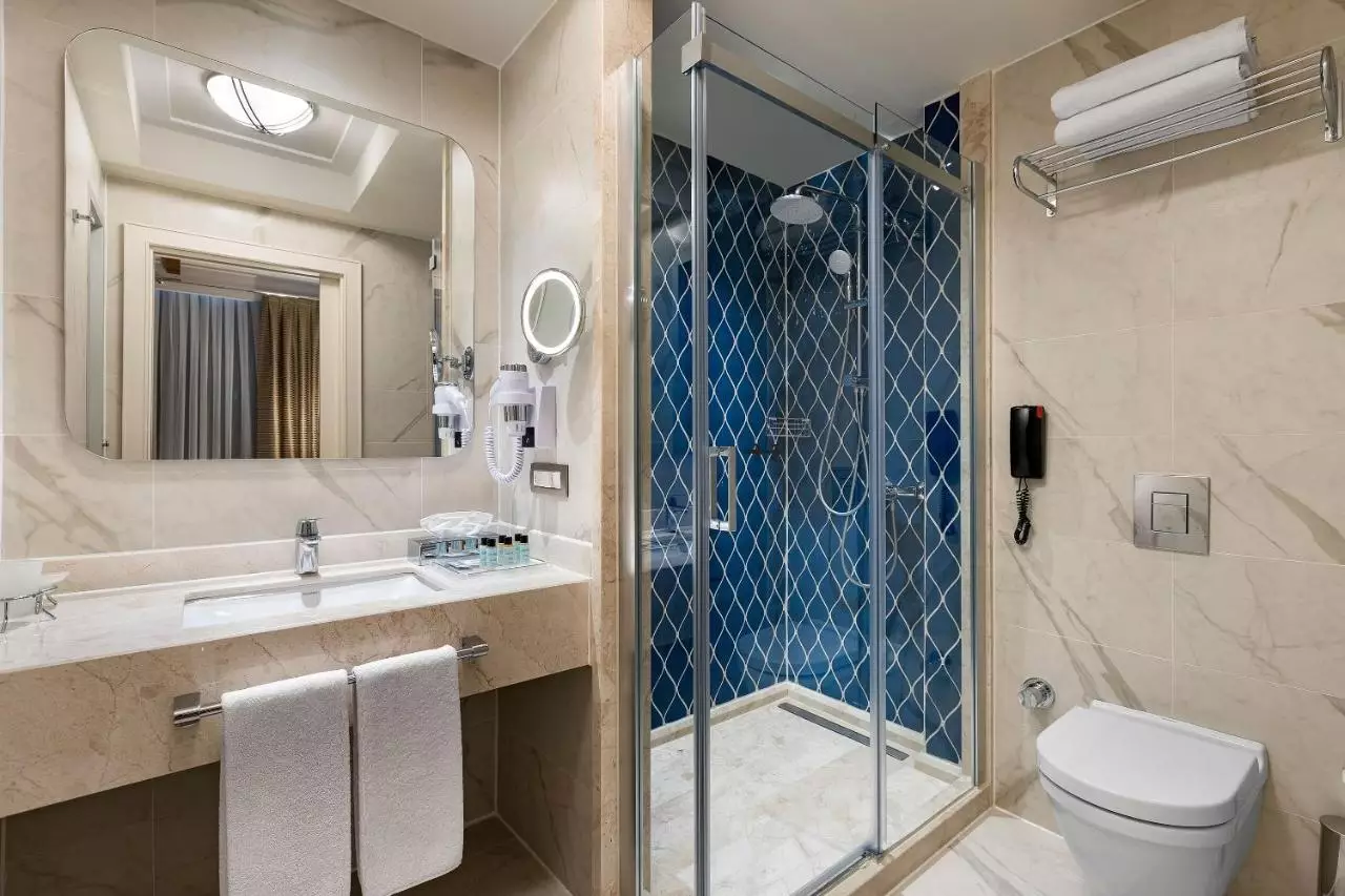 تایتانیک سیتی تکسیم استانبول