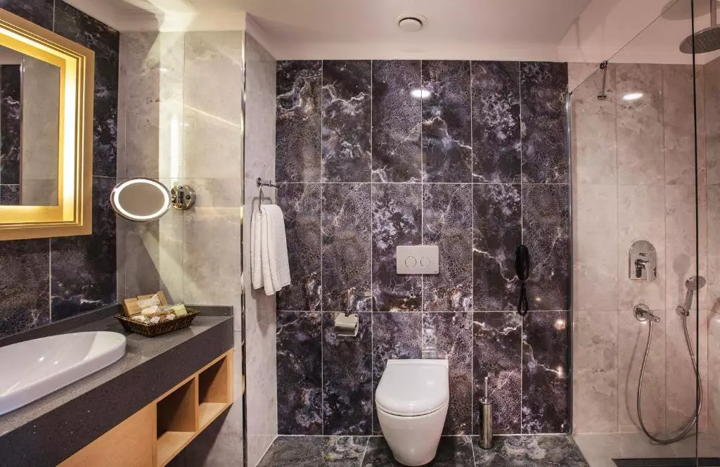 کرومار افسوس بیچ اند اسپا ریزورت