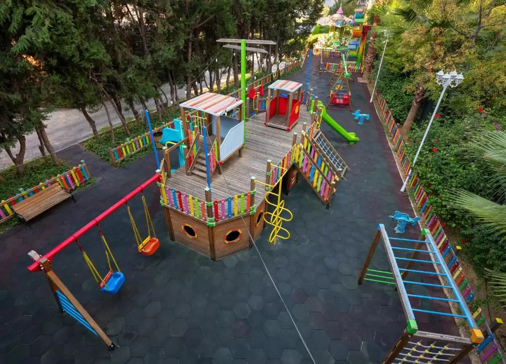 روبی پلاتینوم آلانیا