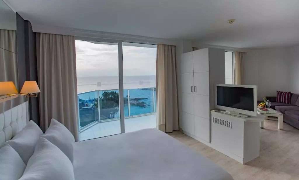 لو بلو اند ریزورت کوش آداسی