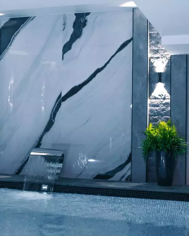 داینستی ایروان