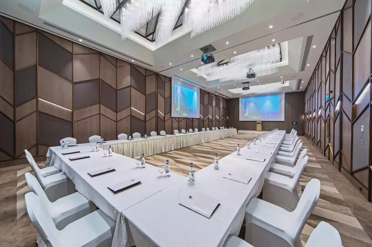 ناز سیتی تکسیم استانبول