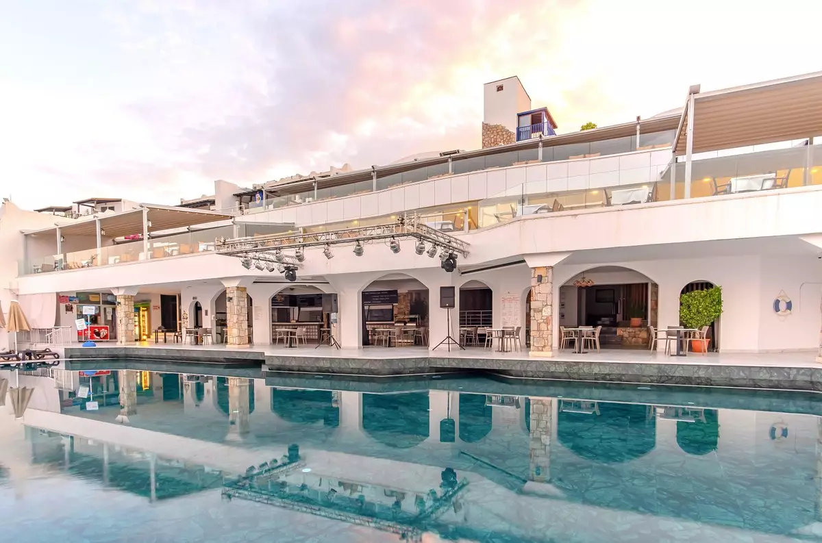 فور اور کلاب