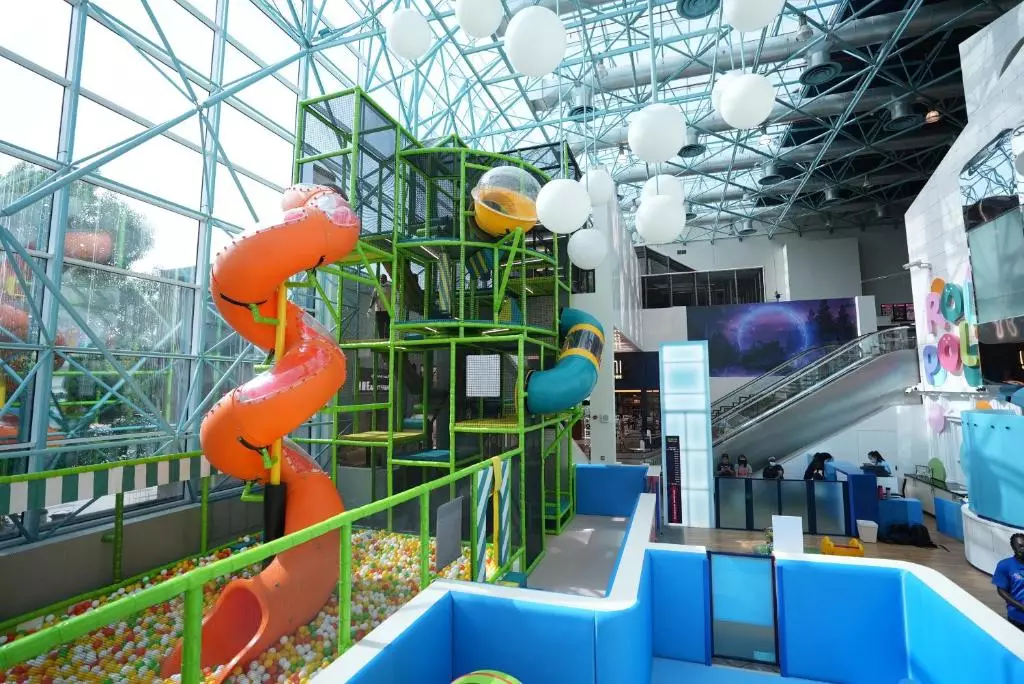 گرند حیات دبی