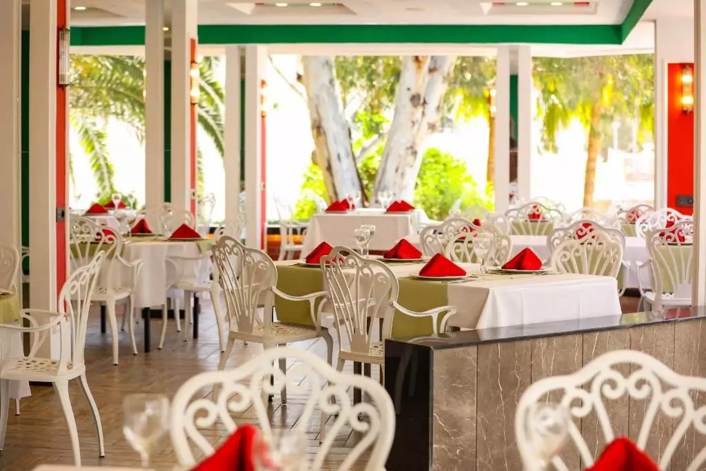 کریستال گرین بی ریزورت اسپا