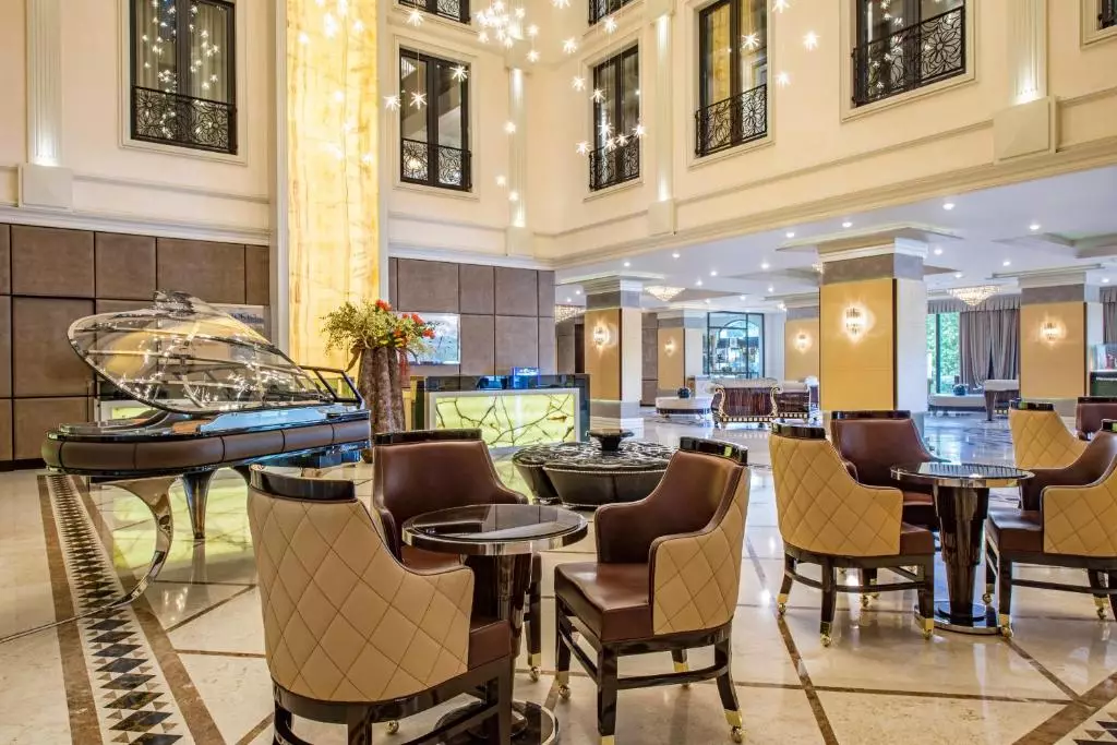 آمباسادور تفلیس