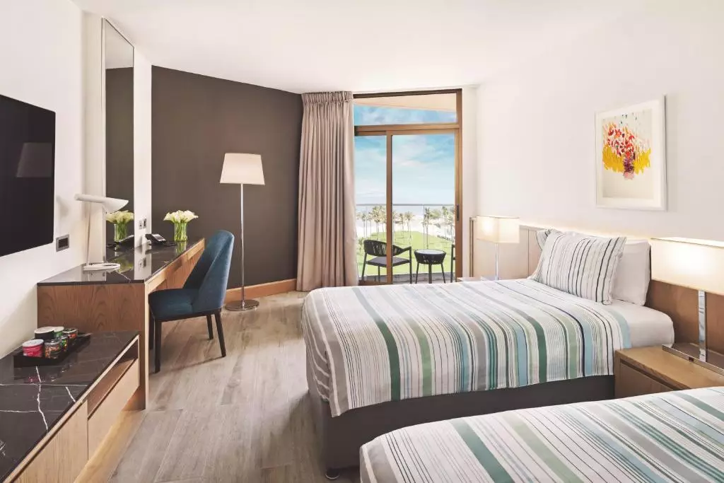 جی ای بیچ دبی