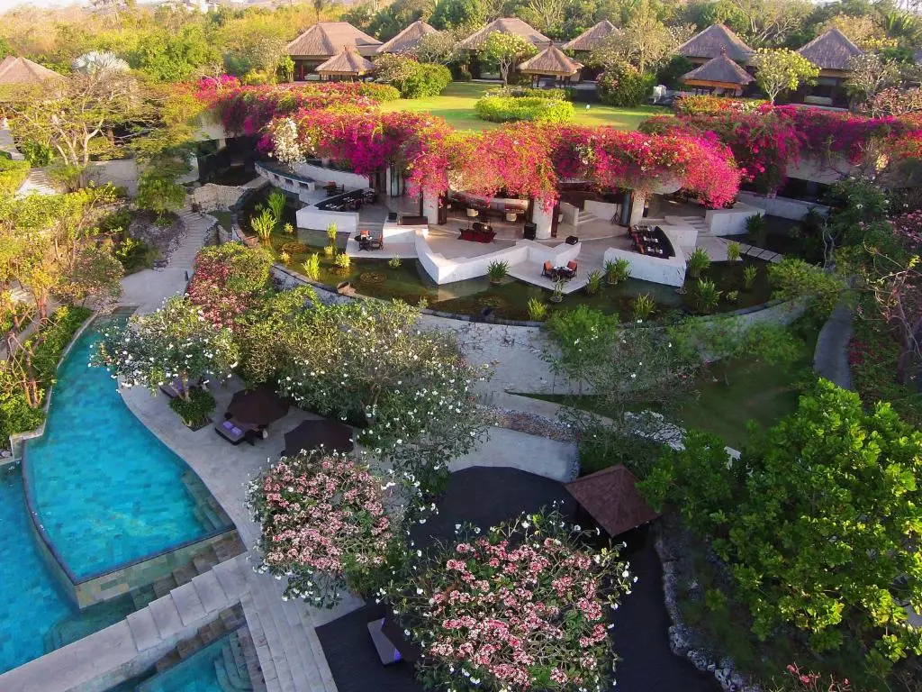 آیانا سگارا بالی