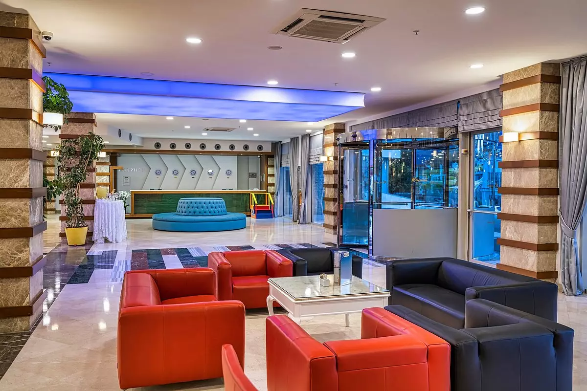 آزور بای یلکن