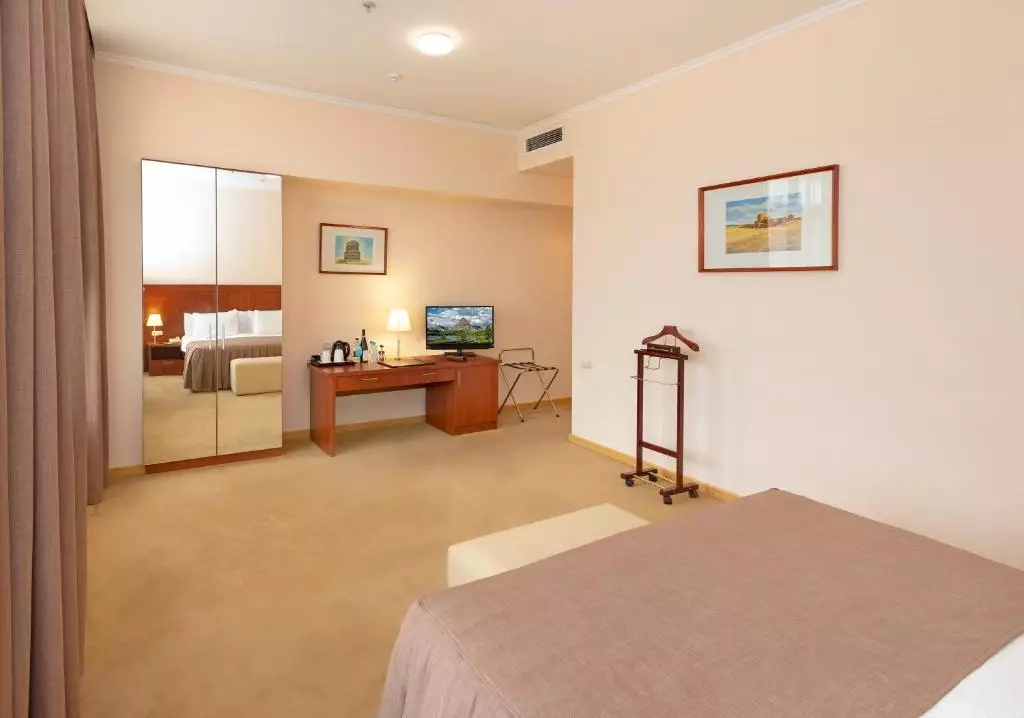 آنی پلازا ایروان