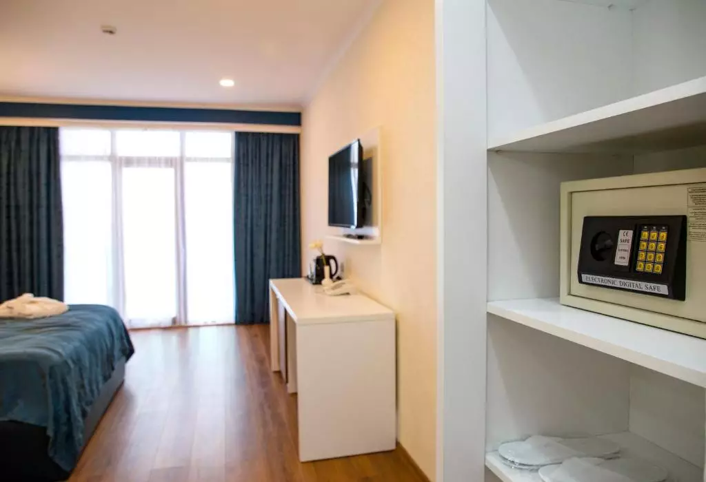 آکوا باتومی اند اپارتمنت