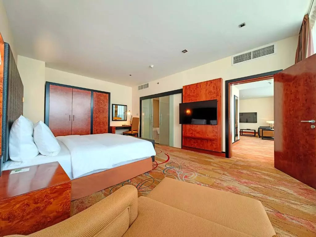 میلنیوم ایرپورت دبی