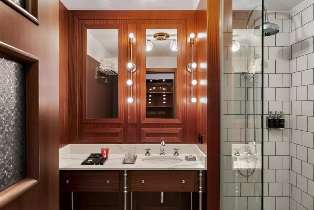 آفیشا تفلیس