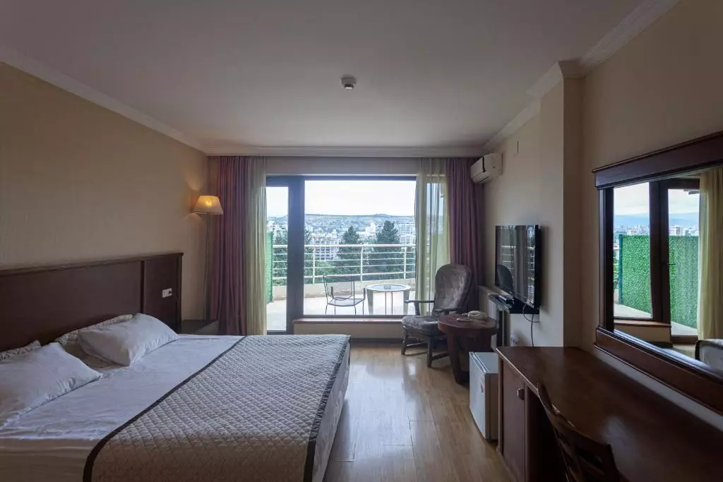 بیوموند گاردن تفلیس