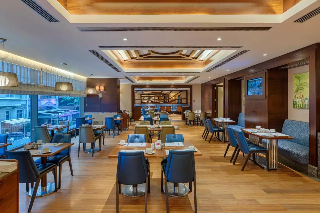 تایتانیک سیتی تکسیم استانبول