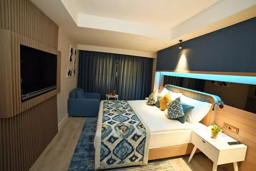 رویال وینگز آنتالیا