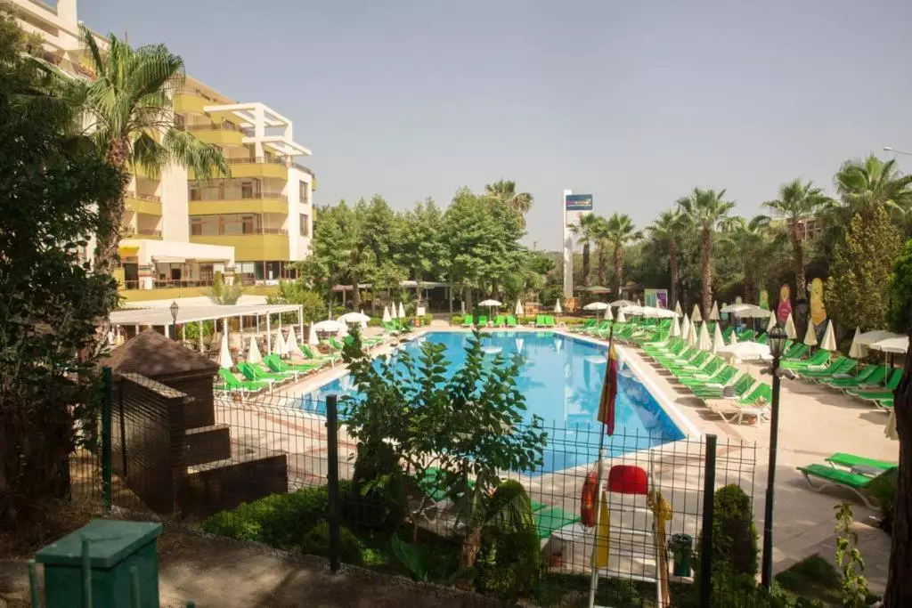 هتل مایسی اینسکوم