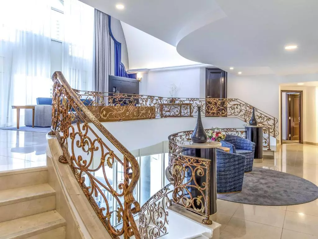 سوئيس الموروج دبی