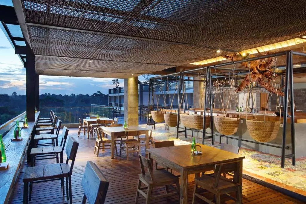 هتل استالا آ تریبیوت پورفولییا اوبود