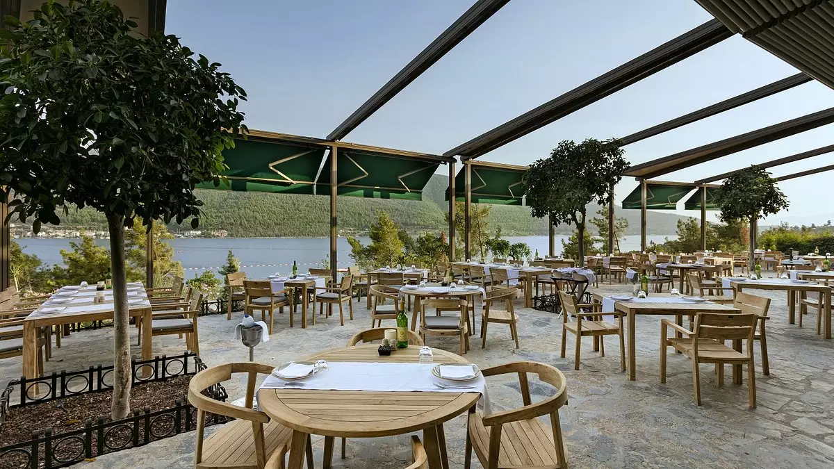 تایتانیک لاکچری کالکشن بدروم