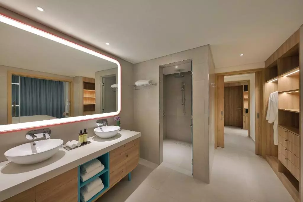 ان اچ کالکشن د پالم دبی