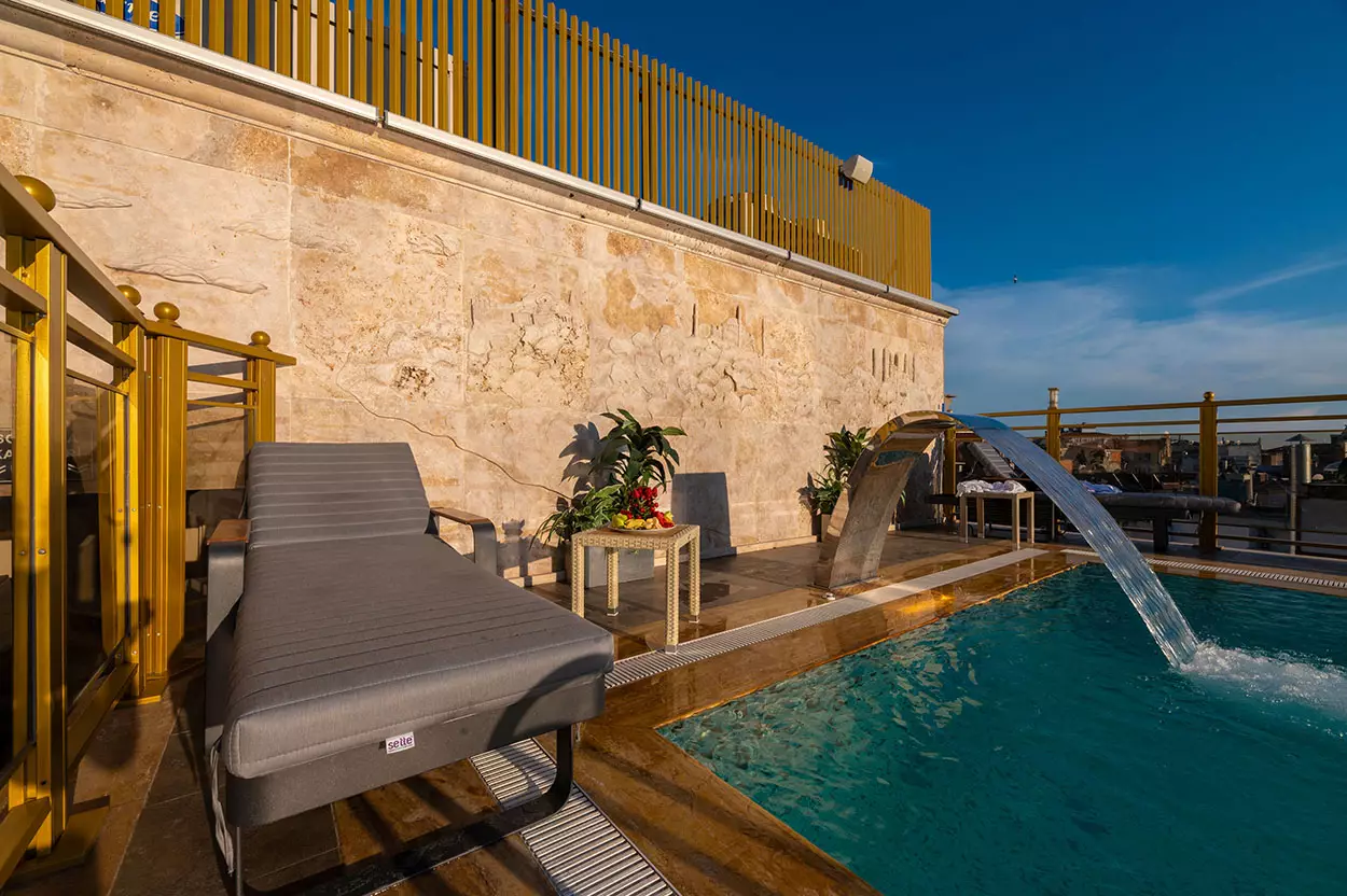 رامادا بای ویندهام (د پیک) استانبول